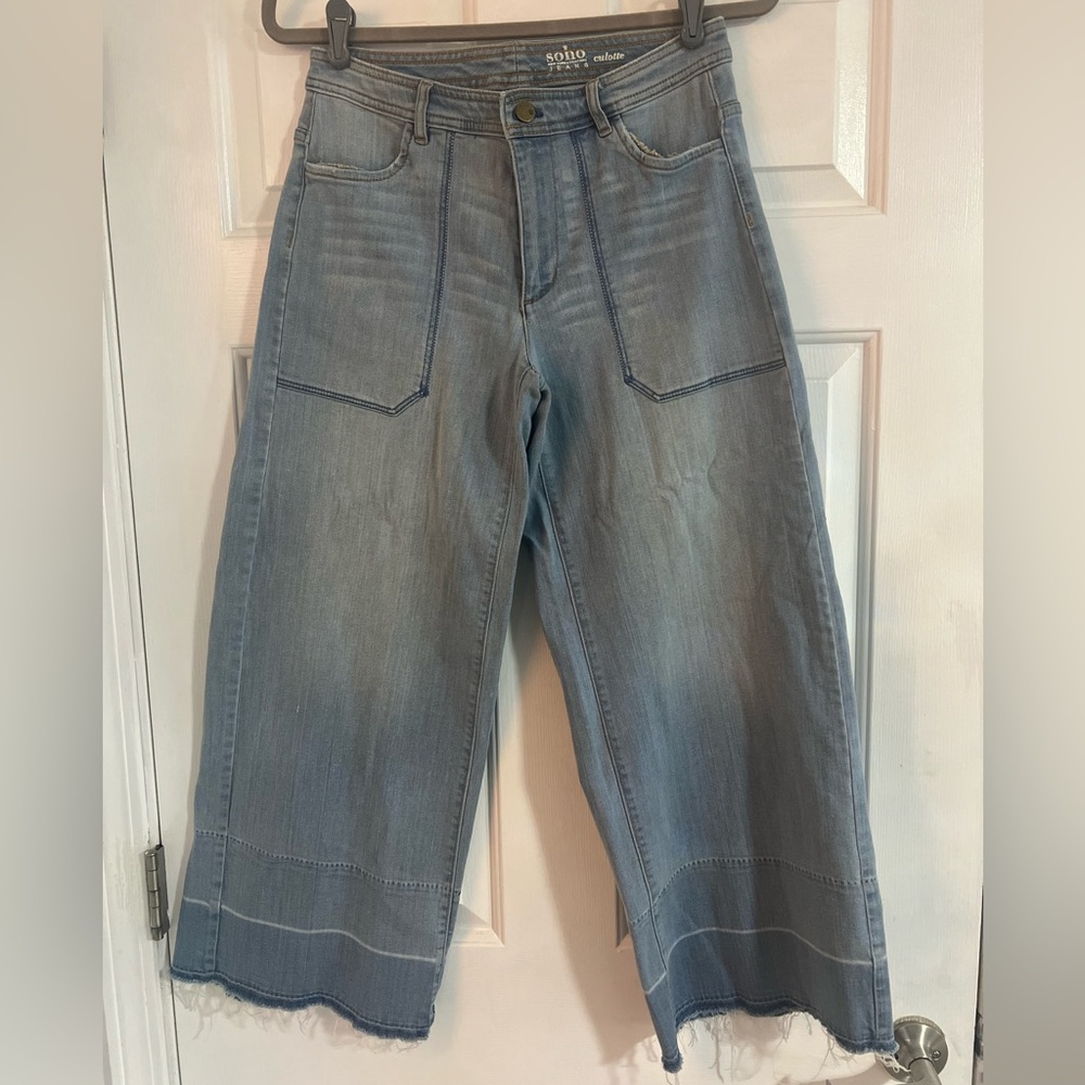 *Gently Used*NY@Co Soho light wash, wide leg, cropped soft jean.Oversized size 2